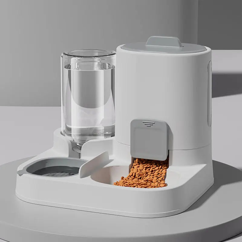 Gravity-Fed Cat Feeder – Large Capacity & Spill-Proof