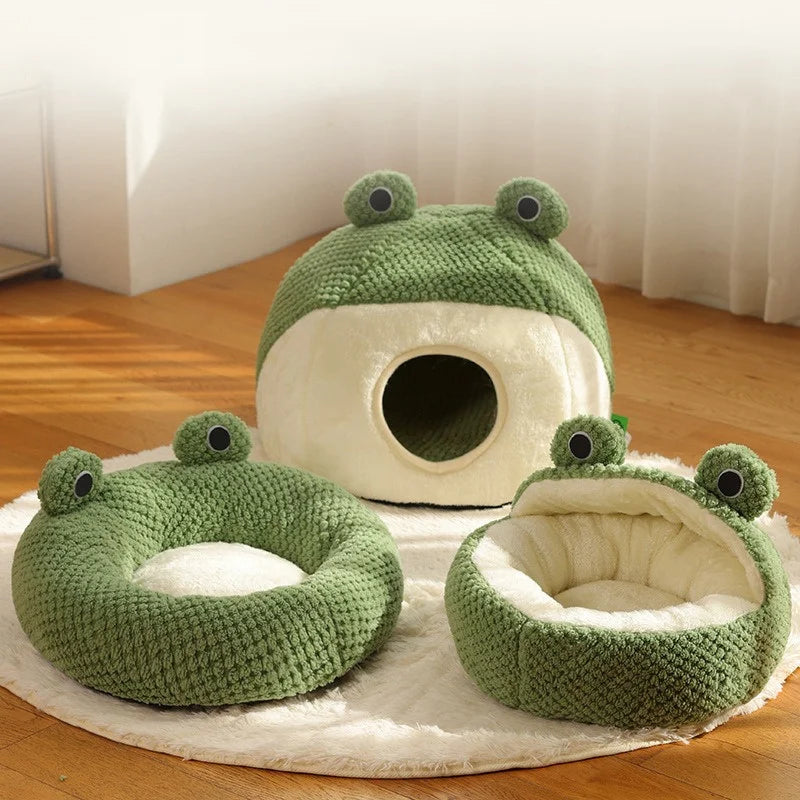 Cute Frog Pet Bed – Warm Winter Nest for Cats & Dogs