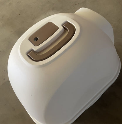 Fully Enclosed Cat Litter Box