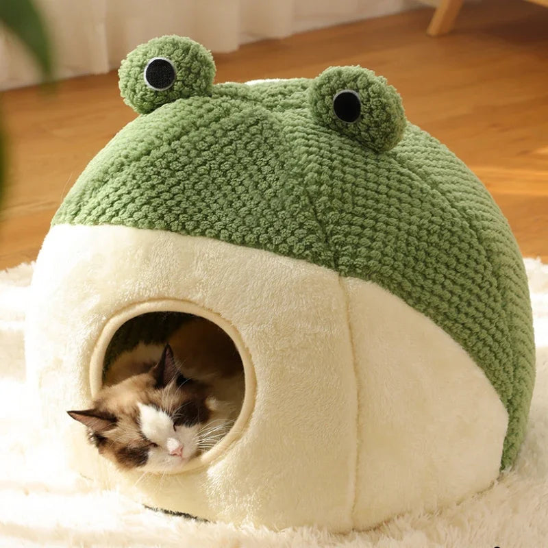 Cute Frog Pet Bed – Warm Winter Nest for Cats & Dogs
