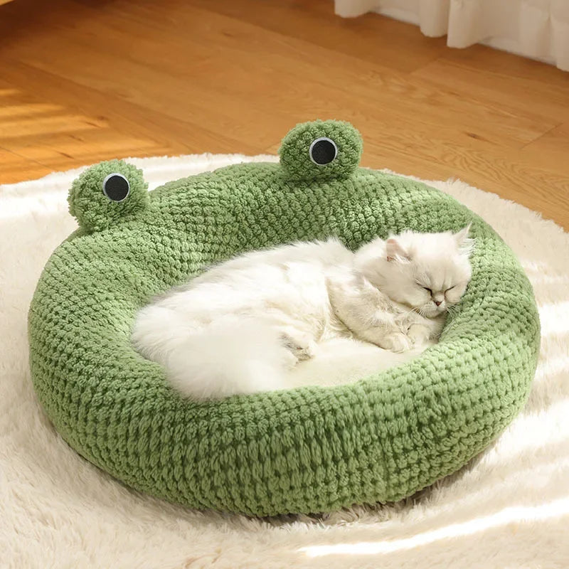 Cute Frog Pet Bed – Warm Winter Nest for Cats & Dogs